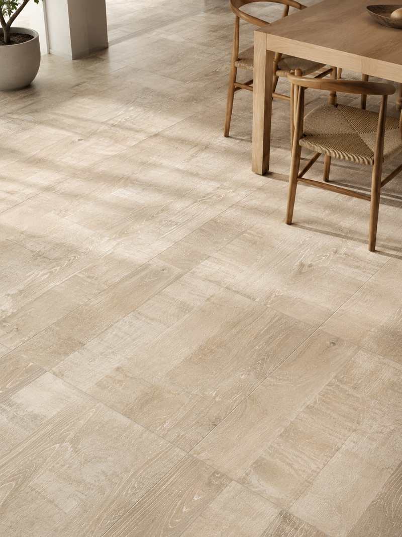 Comedor con Samán Beige