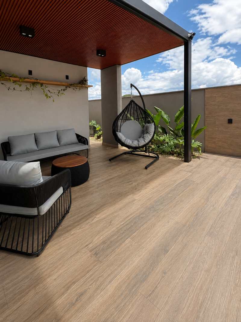 Patio con Forest Fresno